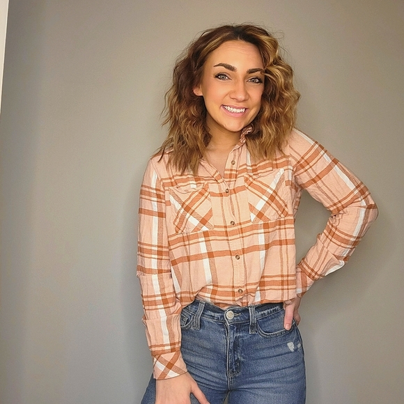 Universal Thread Flannel - Picture 2 of 3